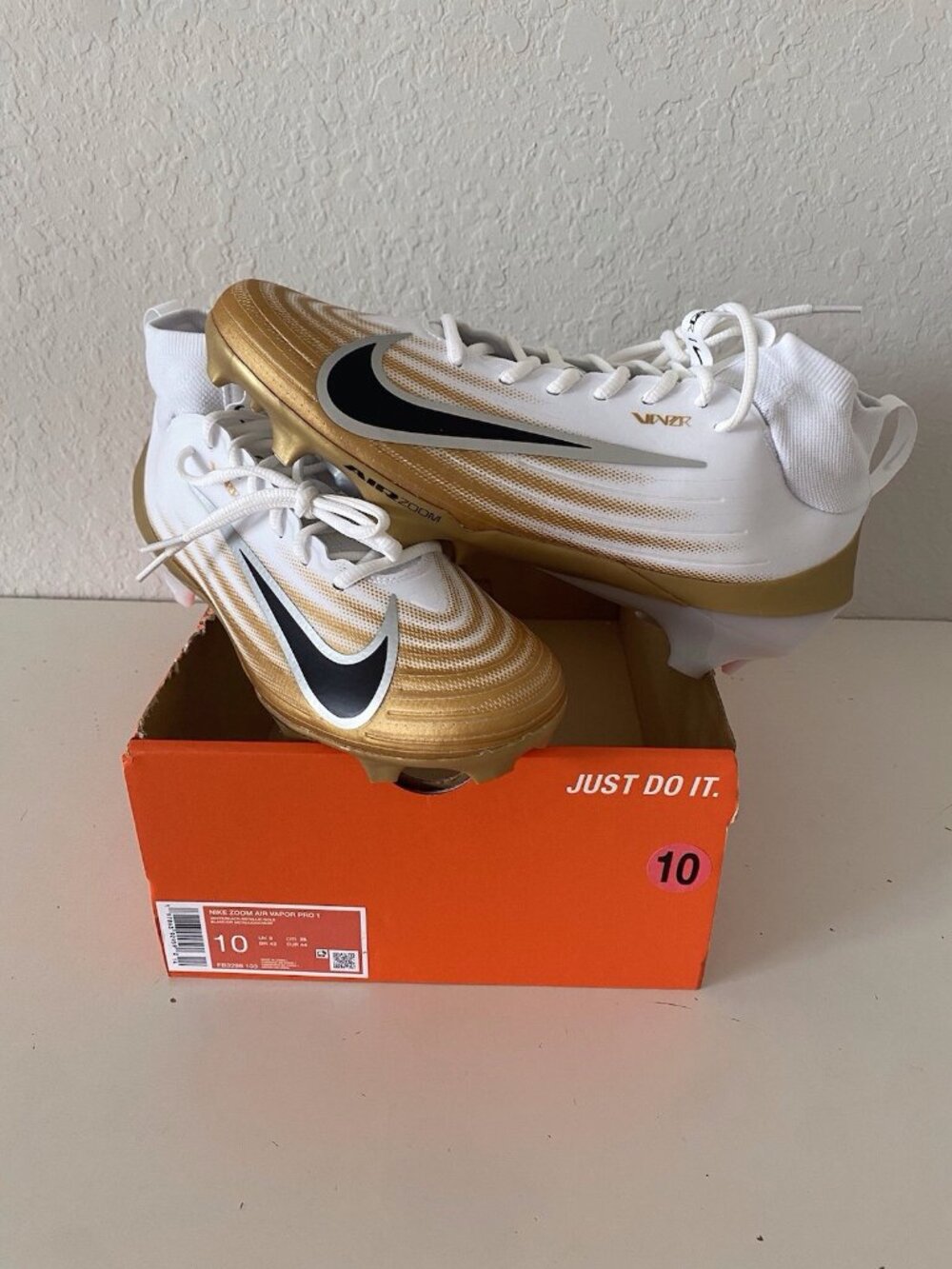 Men’s Sz 10  Nike Zoom Air Vapor Pro 1‎ Football Cleats FB3298-103 White Gold